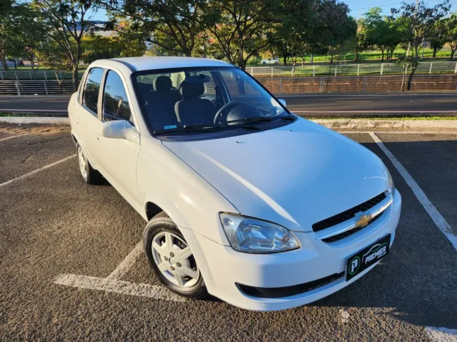Chevrolet Classic Advantage 1.0 VHC Flexpower 4P 2015