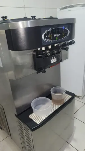 Máquina soft Taylor C713 