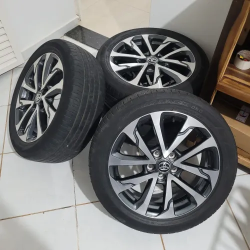 RODAS AROS 18 TOYOTA COROLLA CROSS COM PNEUS