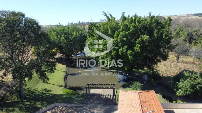 Fazenda para Venda em Bom Despacho, Área Rural de Bom Despacho, 4 dormitórios, 2 suítes, 5