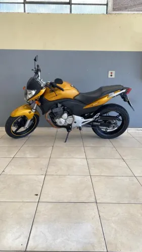 HONDA CB300R 2010