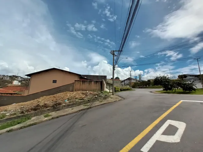 76433 - Terrenos/Padrão - Residencial - No bairro Jardim Centenário