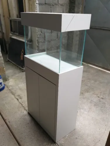 aquário 60x30x40 6mm + móvel de mdf ultra naval