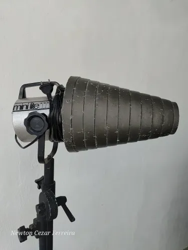 Tripé girafa para studio