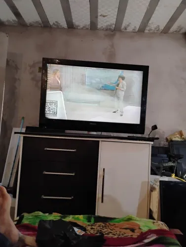 Vendo TV Philips 42PFL5332/78 funcionando 160 ,reais funcionando perfeitamente