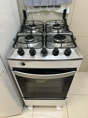 Fogão automático tudo funcionando.