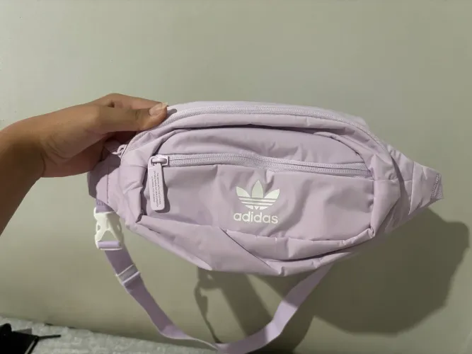 Pochete adidas lilás importada
