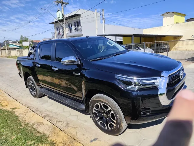 Toyota Hilux CD SRV 4X4 2.8 TDI Diesel Aut. 2025