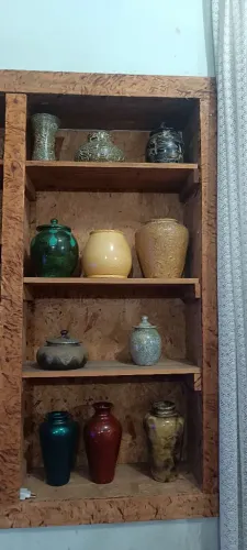 Vasos de cerâmica pintados variados tamanhos e cores. Valor unitário.  