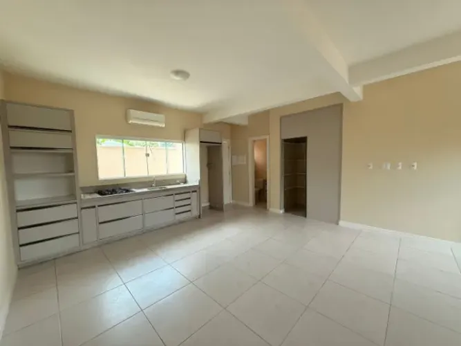 LOCAÇÃO - Casa 3 dormitórios em residencial - Vila Esperança - Tubarão/SC