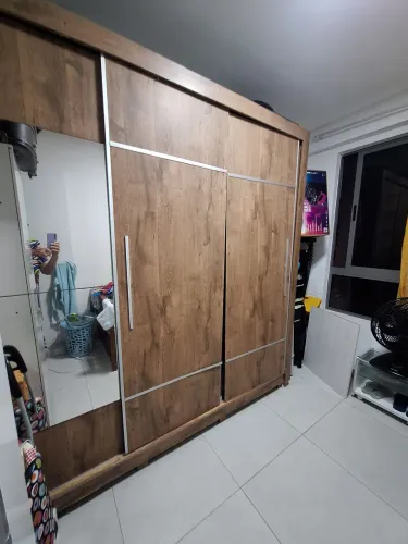 GUARDA-ROUPA...BOM DEMAIS