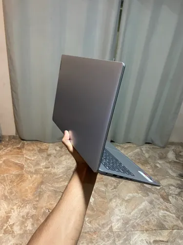 OPORTUNIDADE! Notebook Lenovo de 3k por 1800 com apenas 6 meses de uso