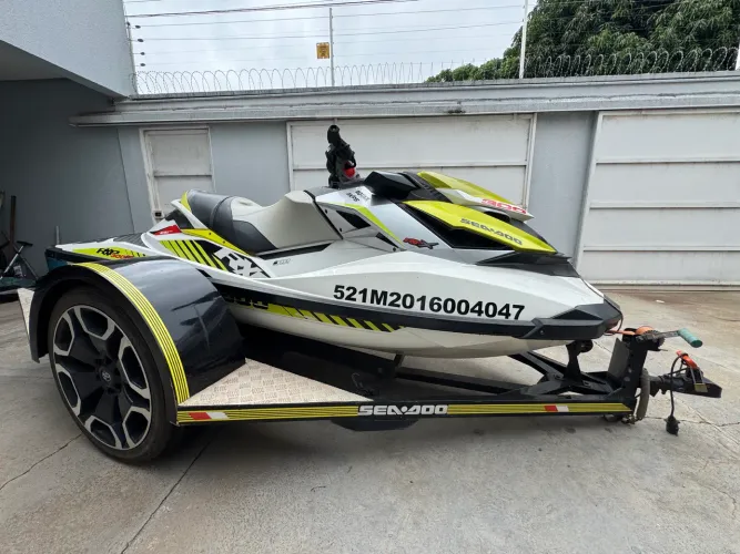 Jetski 300 - 2016