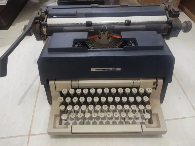 Máquina de Escrever Underwood Olivetti 298 A Antiguidade para Decoração