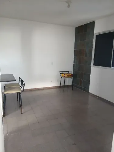 Alugo apartamento