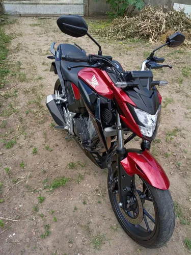 Honda Cb Twister cbs 300 cbs super nova !