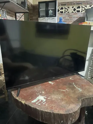 Vende-se televisão