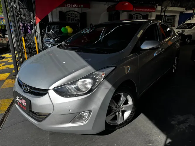 Hyundai Elantra GLS 2.0 16V Aut. 2013