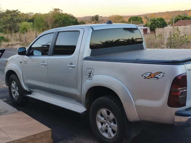 Toyota Hilux CD SRV D4-d 4X4 3.0 TDI Diesel AUT 2006