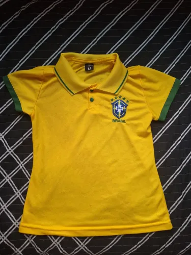 3 blusas do Brasil por R$50