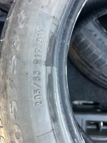 Vendo 2 pneus 205/55/17