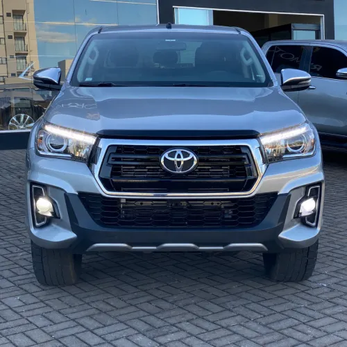 Toyota Hilux CD SR 4X4 2.8 TDI Diesel Aut. 2020