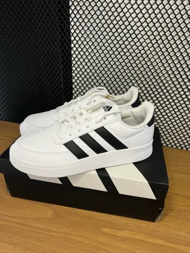 Tênis Adidas Breaknet White