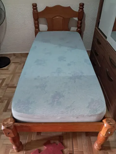 Cama e colchão
