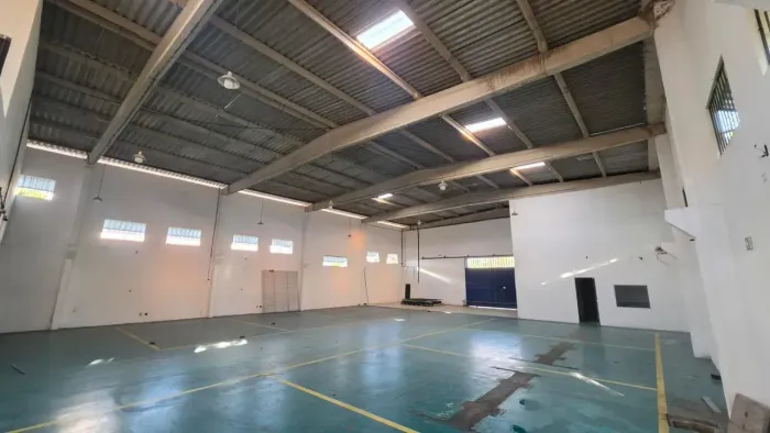Galpão com 800 m² no Quintas do Calhau , São Luís -MA