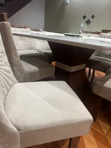 Mesa de jantar quadrada grande de 8 lugares