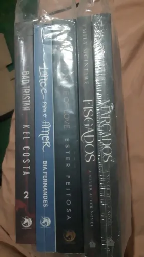 RESERVADO!!! Kit de 5 Livros