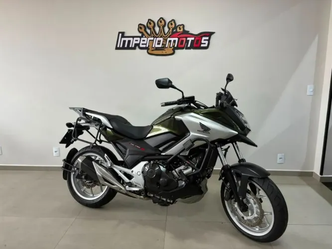 NC 750X ABS (BEM EQUIPADA)