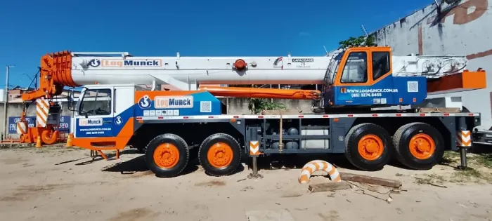 Guindaste operacional e pronto pra operar