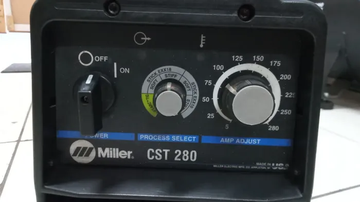 Máquina de solda Miller