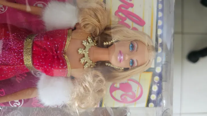 Barbie colecionáveis. Barbie estrela de cinema. 2010, na caixa, lacrada originalmente.