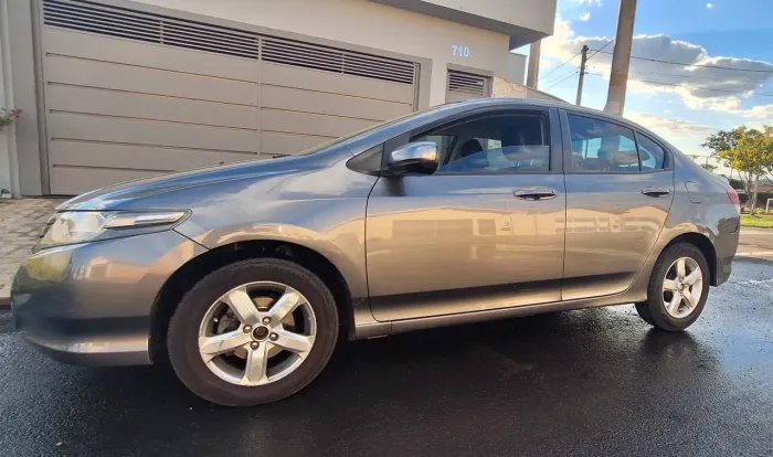Honda City Sedan LX 1.5 Flex 16V 4P Aut. 2010