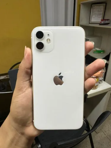 ? iPhone 11 64 GB