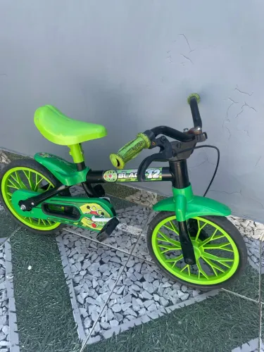 Bicicleta infantil, aro 12 acompanha rodinhas