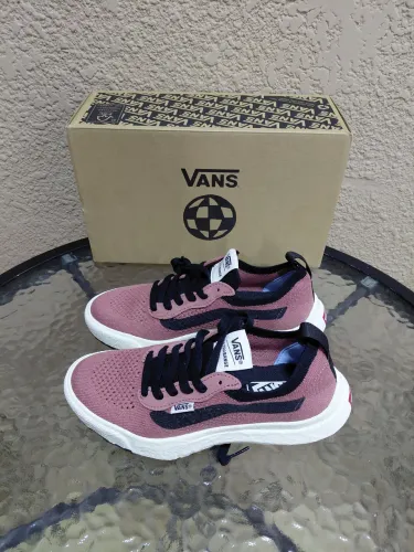 Tênis Vans Ultrarange 35