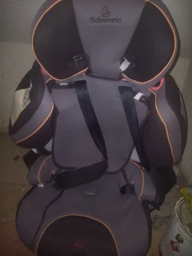 Vendo uma cadeirinha de carro para criança 