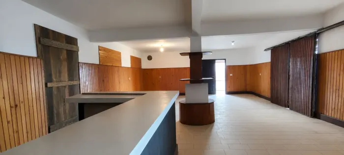 Sala comercial em Navegantes para depósito 