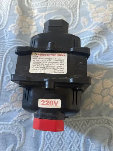 Transformador bivolt 3000VA em cobre