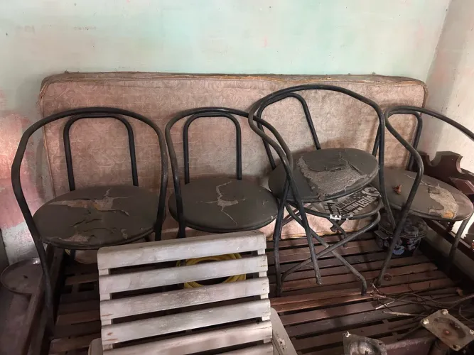Cadeira de alumínio