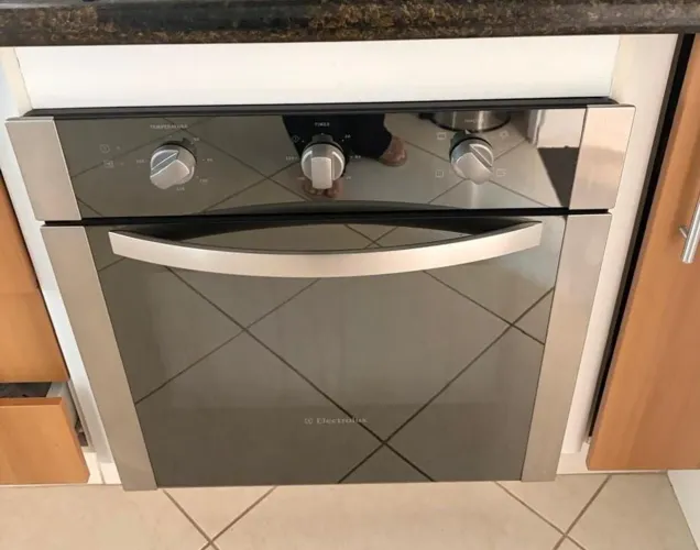Forno de embutir Eletrolux