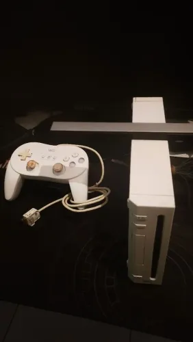 Nintendo Wii com jogos + controle Pro