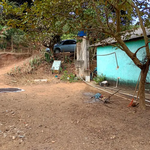 Chácara de 1000m2 com casa de 4 cômodos com poço artesiano