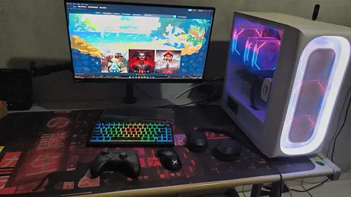 PC Gamer Ryzen 7 5700X RX 9060XT 32GB RAM