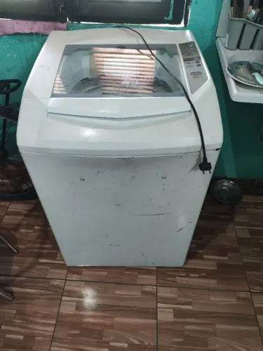 VENDO MÁQUINA DE LAVAR FUNCIONANDO