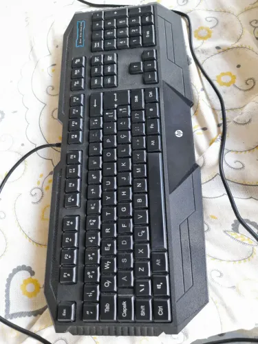 Teclado gamer HP K110