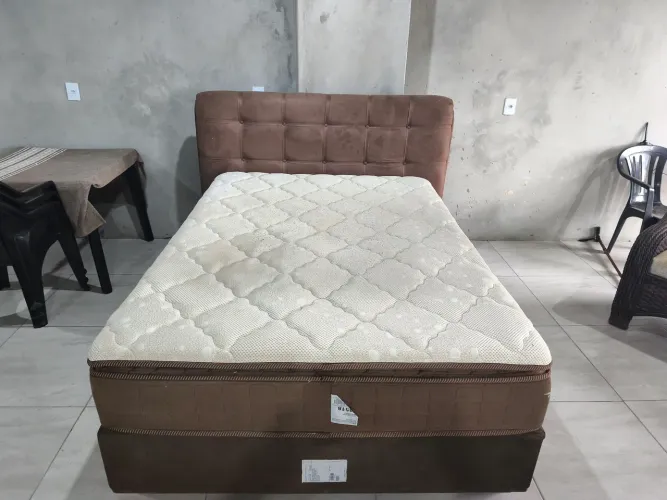 Vendo conjunto cama box casal